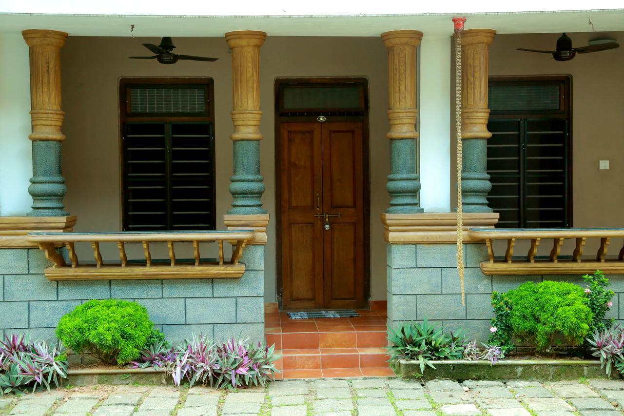 Gurukripa Heritage Hotel Thrissur Exterior photo